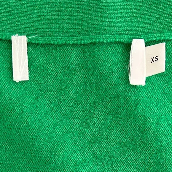 Arch4 Bailey Cashmere V-Neck Sweater in Kelly Green Size XS